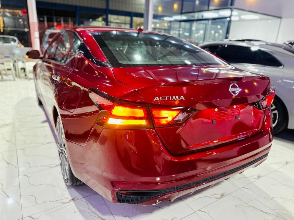 Nissan Altima